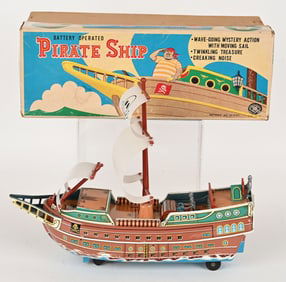 JAPAN BATTERY OP PIRATE SHIP w/ BOX