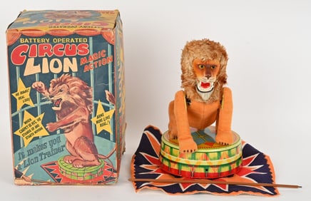 JAPAN BATTERY OP CIRCUS LION w/ BOX