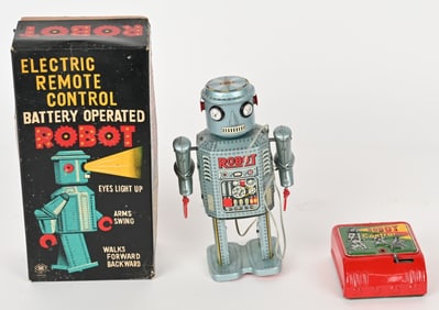 LINEMAR BATTERY OP R-35 ROBOT w/ BOX