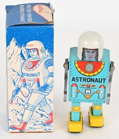 DAIYA TIN FRICTION ASTRONAUT w/ BOX