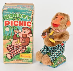 JAPAN BATTERY OP MONKEY ON A PICNIC w/ BOX