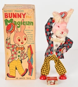 JAPAN BATTERY OP BUNNY MAGICIAN w/ BOX