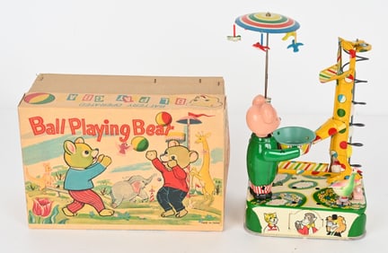JAPAN BATTERY OP BALL PLAYING BEAR w/ BOX