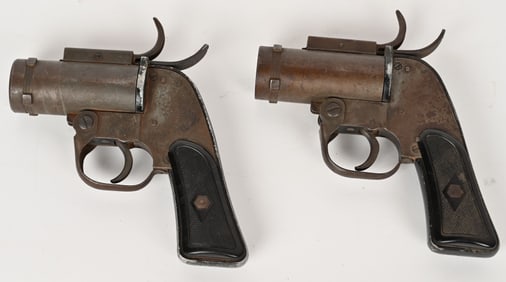 LOT OF 2 U.S. M-8 40MM FLARE GUNS 1943 DATE