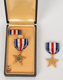 WWII USN / USMC SILVER STAR W/ TITLED BOX LOT WW2