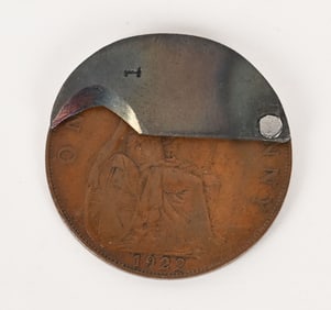 WWII OSS / SOE COIN KNIFE MARKED "1" BRITISH PENNY