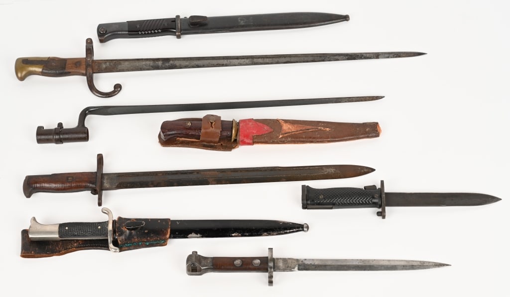 EDGED WEAPON LOT INDIAN WARS WWII NAZI WW1 US: Lot of edged weapons to include 1) WWII NAZI GERMAN K98 BAYONET. Bayonet is mismatched. Roughly 25cm long, drop forged, steel construction blade with wide fullers. Blade retains most of its 