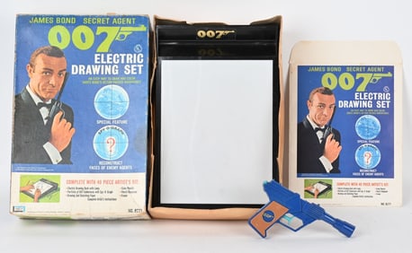 LAKESIDE JAMES BOND 007 DRAWING SET w/ BOX