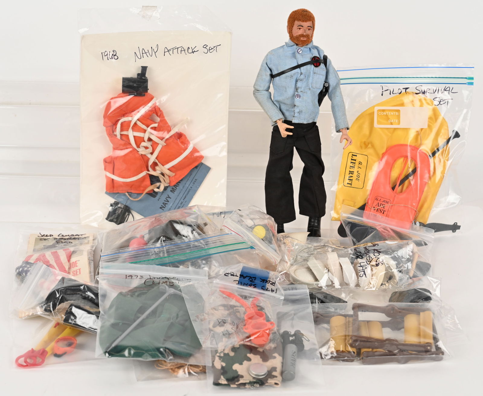 G.I. JOE LOT #1 ACTION FIGURE & ACCESSORIES (1 of 10)