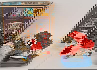 MATTEL MATT MASON SPACE STATION w/ BOX