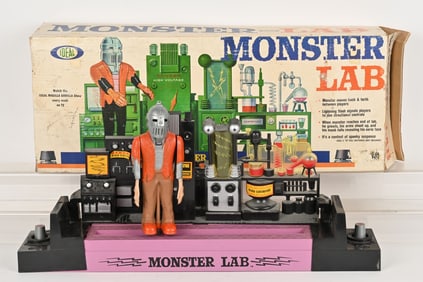 1964 IDEAL MONSTER LAB w/ BOX