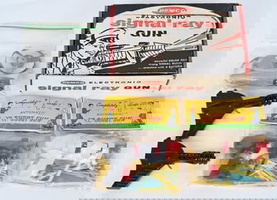 LOT OF PLASTIC SPACE GUNS