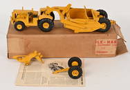 VINTAGE REUHL CATERPILLAR DW10 SCRAPER & BOX