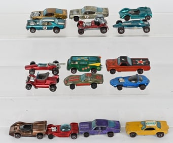 16- HOT WHEELS RED LINES