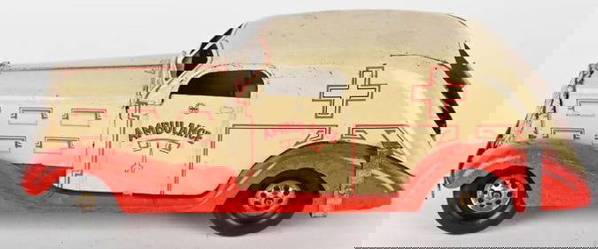 MARX TIN WINDUP AMBULANCE