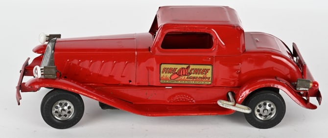 GIRARD TIN WINDUP FIRE CHIEF CAR
