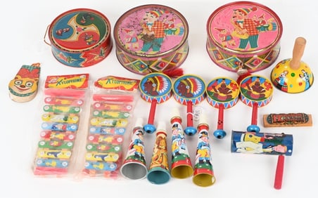 HUGE LOT OF VINTAGE NOISE MAKERS