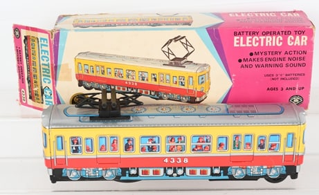 JAPAN MODERN TOYS BATTERY OP ELECTRIC CAR w/ BOX