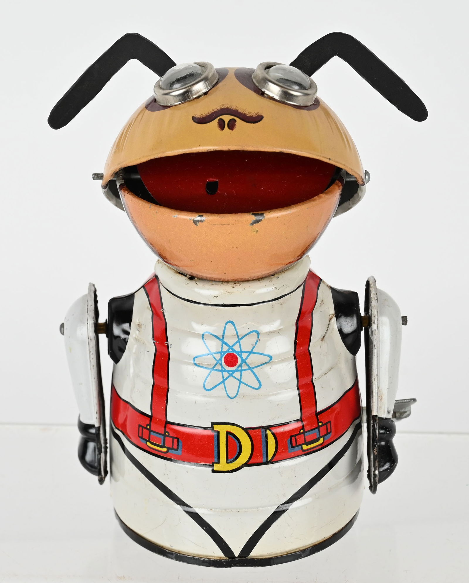 MARX TIN WINDUP SPACE BEETLE (1 of 4)