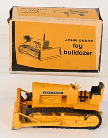 JOHN DEERE 1010 INDUSTRIAL CRAWLER & BLADE w/ BOX