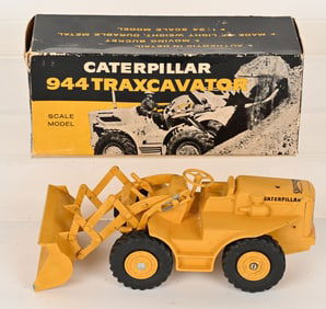 ESKA CATERPILLAR 944 TRAXCAVATOR w/ BOX