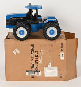 SCALE MODEL 1:16 NEW HOLLAND 9682 TRACTOR MIB