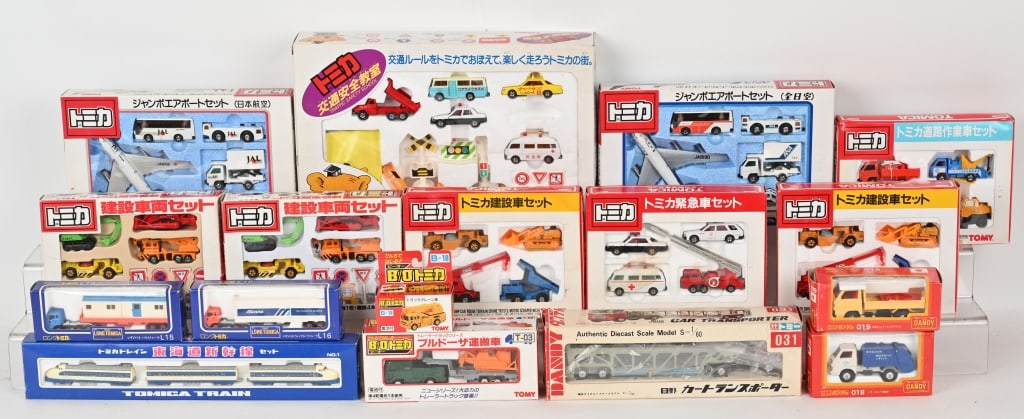 17- TOMICA SETS & VEHICLES MIB (1 of 4)