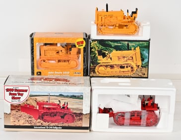 3- ERTL 1:16 CRAWLERS MIB