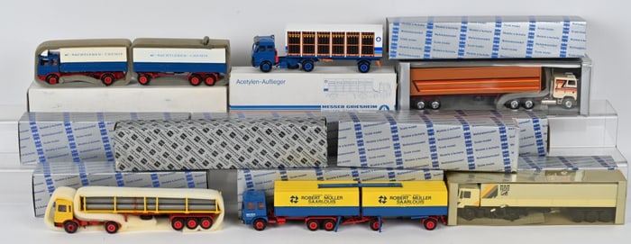 12- CONRAD DIECAST SEMI TRUCKS MIB