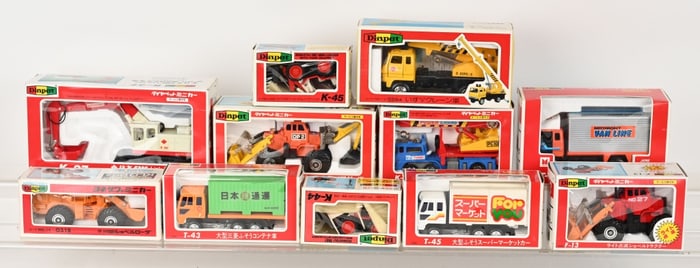 11- DIAPET DIECAST TRUCKS & EQUIPMENT MIB