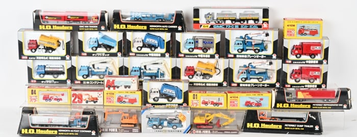 30- SHINSEI MINI POWER TRUCKS & EQUIPMENT MIB