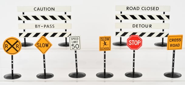 LOT OF TONKA ROAD SIGNS