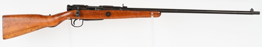 JAPANESE TYPE 99 SPORTER IN 7.7 MM BOLT ACTION: SERIAL NUMBER: 72365 BARREL: 26" CALIBER: 7.7 X 58 MM MANUFACTURED: 1944-1945 at the KOKURA Arsenal Japan. Metal is blue finish with fixed rear and blade type front sights (Late War) . Intact MUM cres