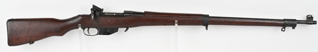 ROSS RIFLE COMPANY CANADA MODEL M-10 .303 BRITT: SERIAL NUMBER: G5292 BARREL: 30 1/2" CALIBER: 303 BRITISH MANUFACTURED: 1905 - 1945 Metal is blue finish steel with dog eared blade type front sight, And flip up ladder style rear sight the goes out t