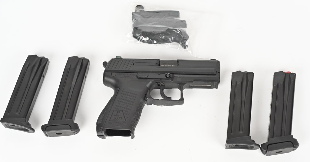 FINE HK P2000 SEMI AUTO PISTOL 9MM WITH CASE: SERIAL NUMBER: 116-076649 BARREL: 3 1/2" CALIBER: 9MM MANUFACTURED: 2000s Metal is black coated finish and Black polymer frame. This pistol is V-1 with de cock setting comes with night sights and 4-Ma
