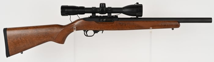 RUGER 10/22 SEMI AUTO TARGET RIFLE W/ SCOPE
