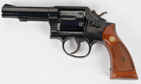 SMITH & WESSON MODEL 10-6 DOUBLE ACTION REVOLVER