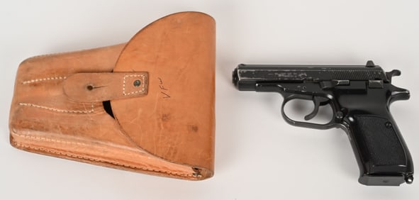 CZECH CZ82 MAKAROV SEMI AUTO PISTOL W/ HOLSTER