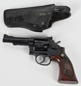 SMITH & WESSON MODEL 15-4 WITH HOLSTER