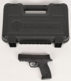SMITH & WESSON M&P 9 SEMI AUTO PISTOL W/ CASE