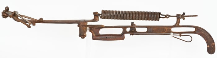 DuPONT CAST IRON PISTOL GRIP SKEET THROWER