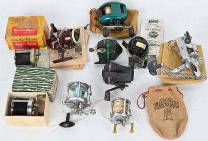 ASSORTMENT OF VINTAGE FISHING REELS