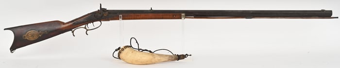 ANTIQUE HALF STOCK PERCUSSION RIFLE & HORN