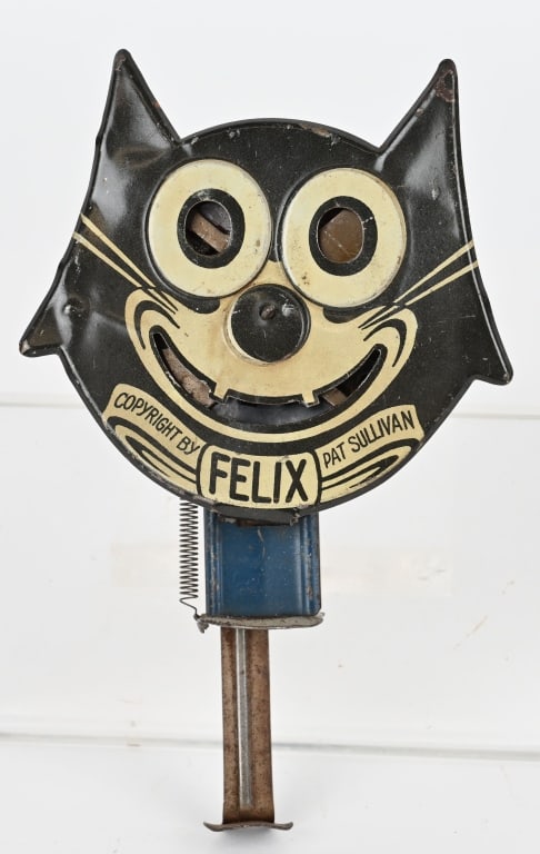 NIFTY THE CAT SPARKLER: All original in great shape. Action works. Needs new flint to spark. 5" Excellent