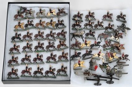 LOT OF LEAD SOLDIERS MOSTLY ON HORSEBACK
