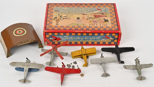 TOOTSIETOY AIRPORT SET w/ BOX