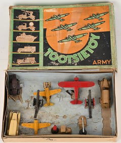 TOOTSITOY ARMY SET w/ BOX