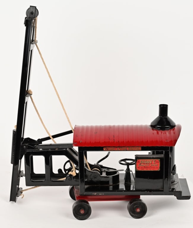 BUDDY L PILE DRIVER ON WHEELS: All original with excellent paint and decals. 25" Excellent