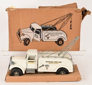 SMITH MILLER OFFICIAL TOW CAR TRUCK w/ BOX