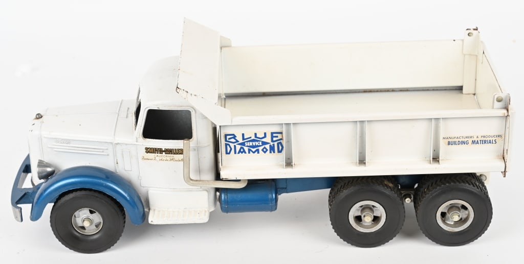 SMITH MILLER BLUE DIAMOND DUMP TRUCK: All original with great paint and decals.